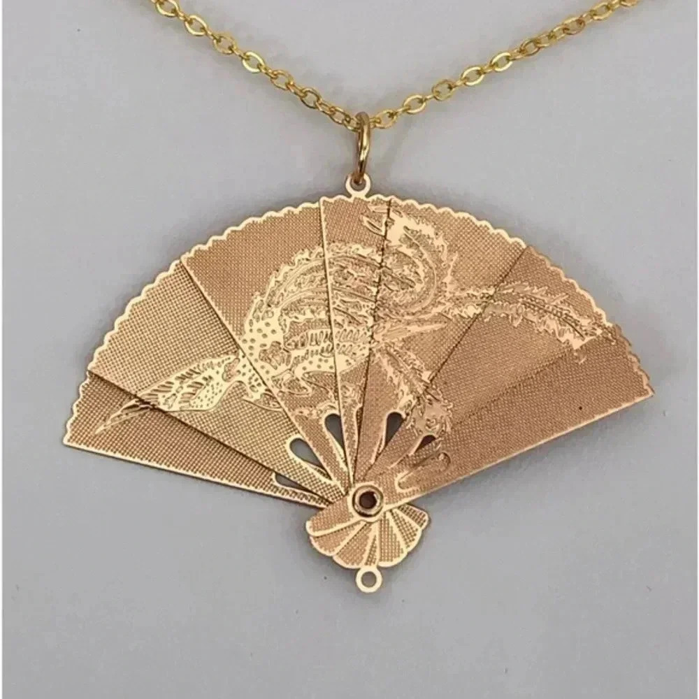 Gold Tone Asian Style Dragon Fan Necklace NWT